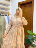 Robe brodé