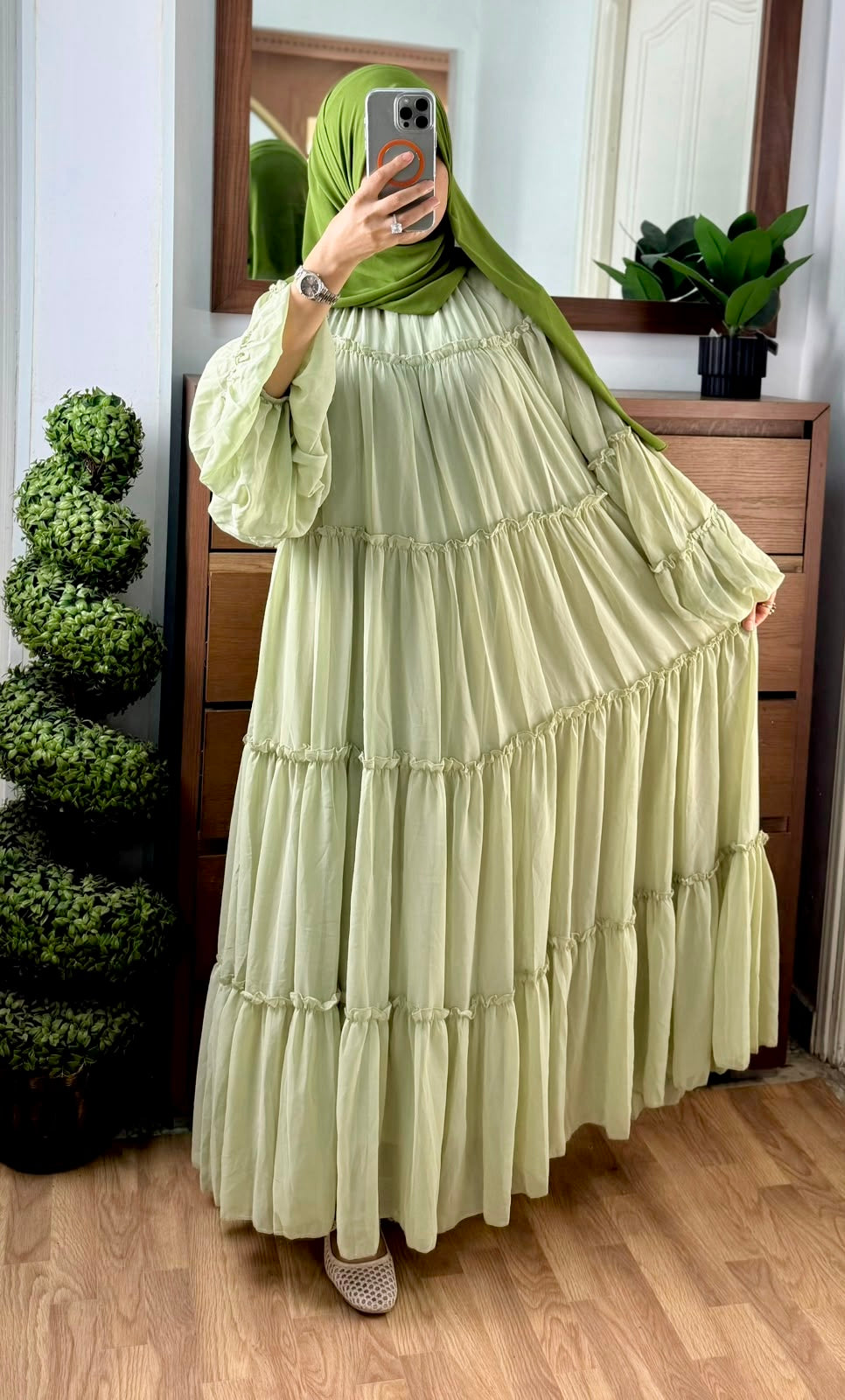 Robe Amira