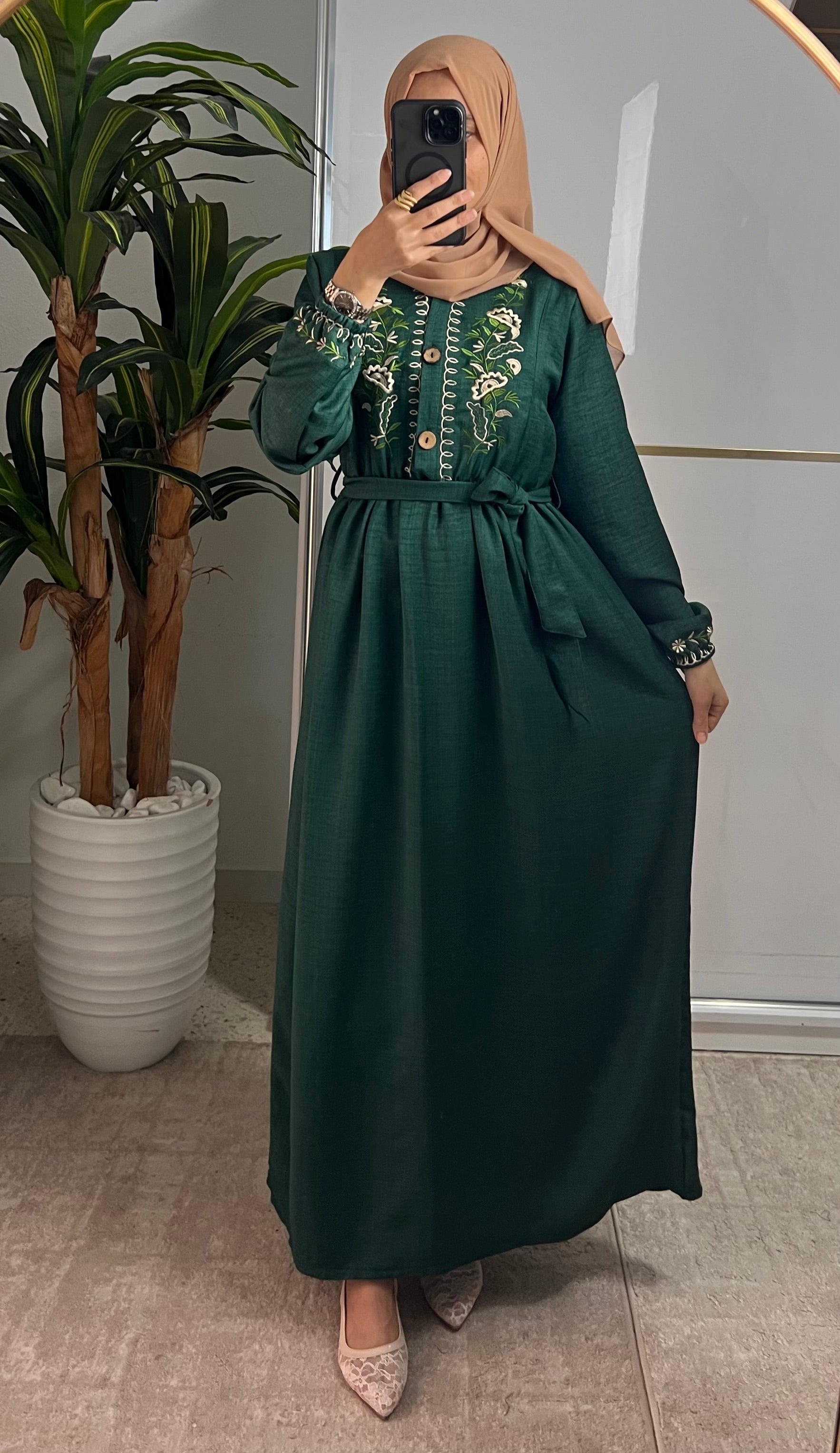 Robe Sara