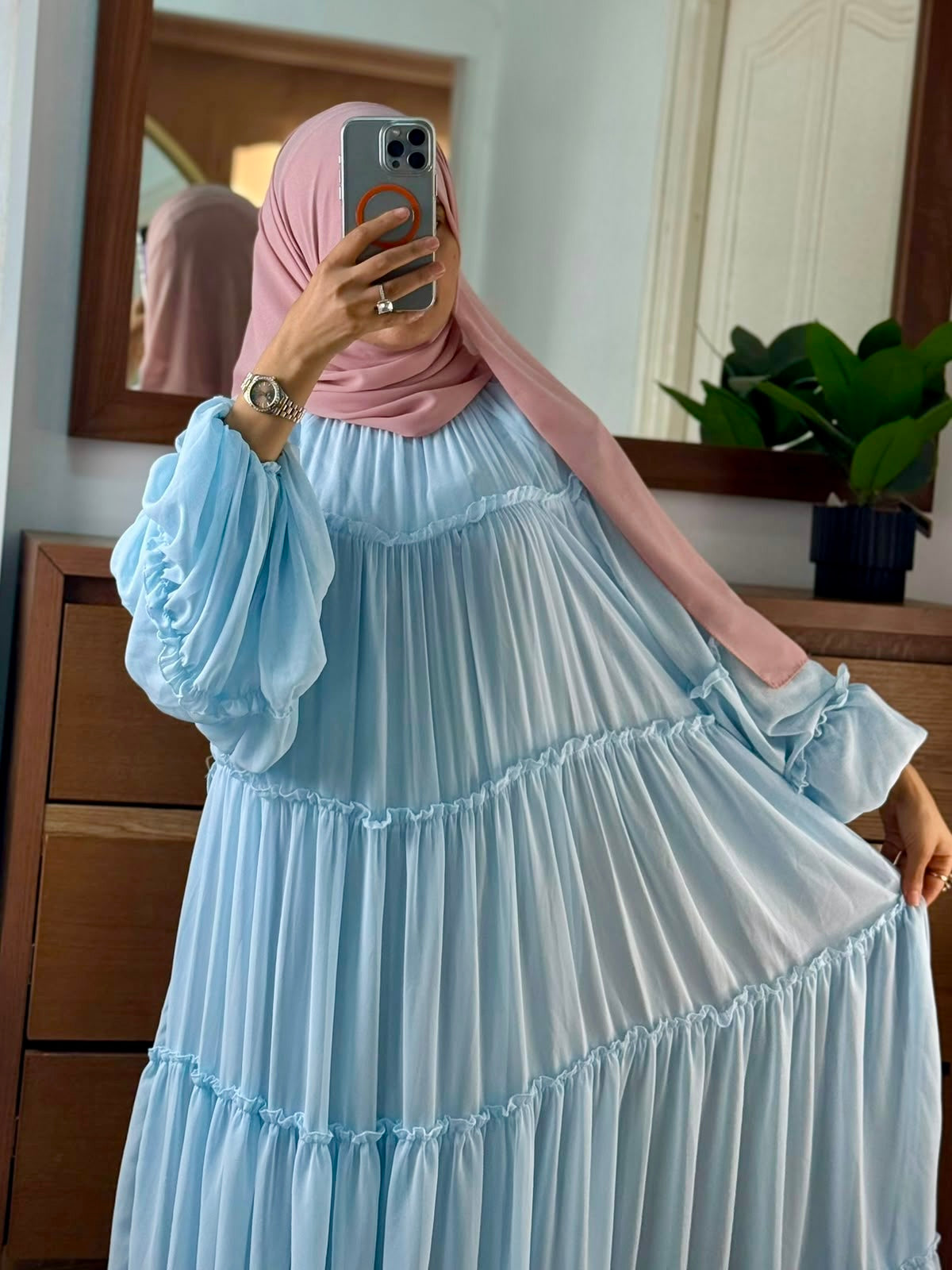Robe Amira