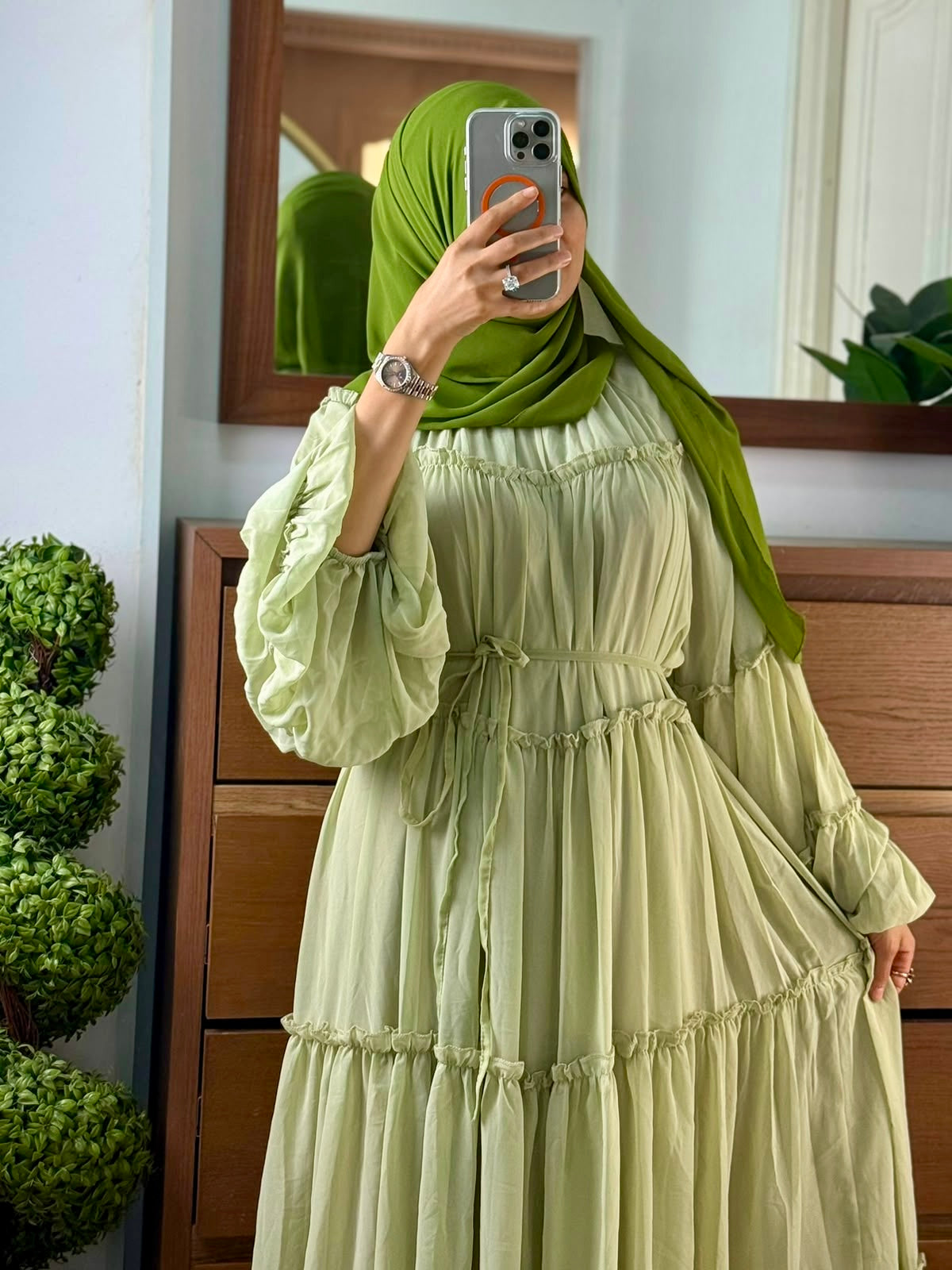 Robe Amira