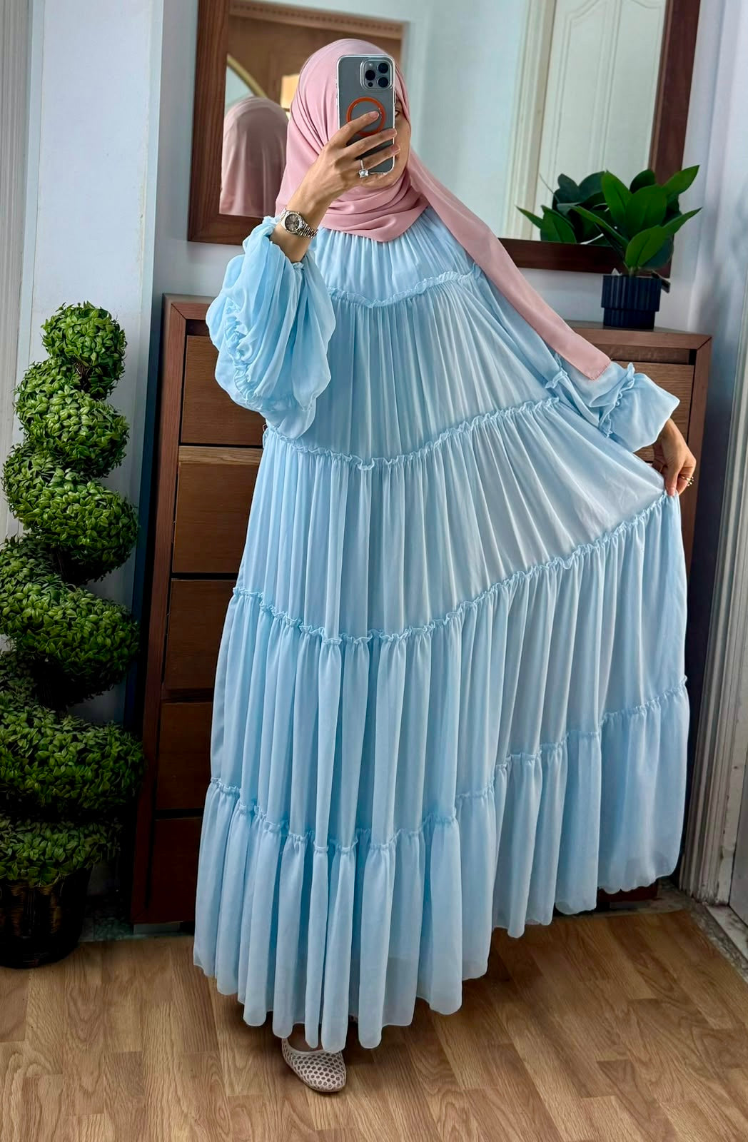 Robe Amira